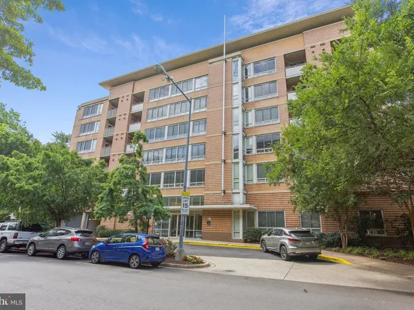 350 G St SW APT N212, Washington, DC 20024
