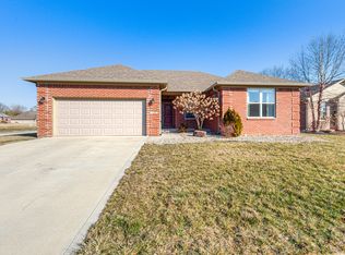 120 Gale Rd, Danville, IN 46122