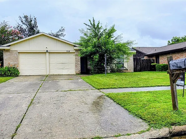 7518 Smiling Wood Ln, Houston, TX 77086