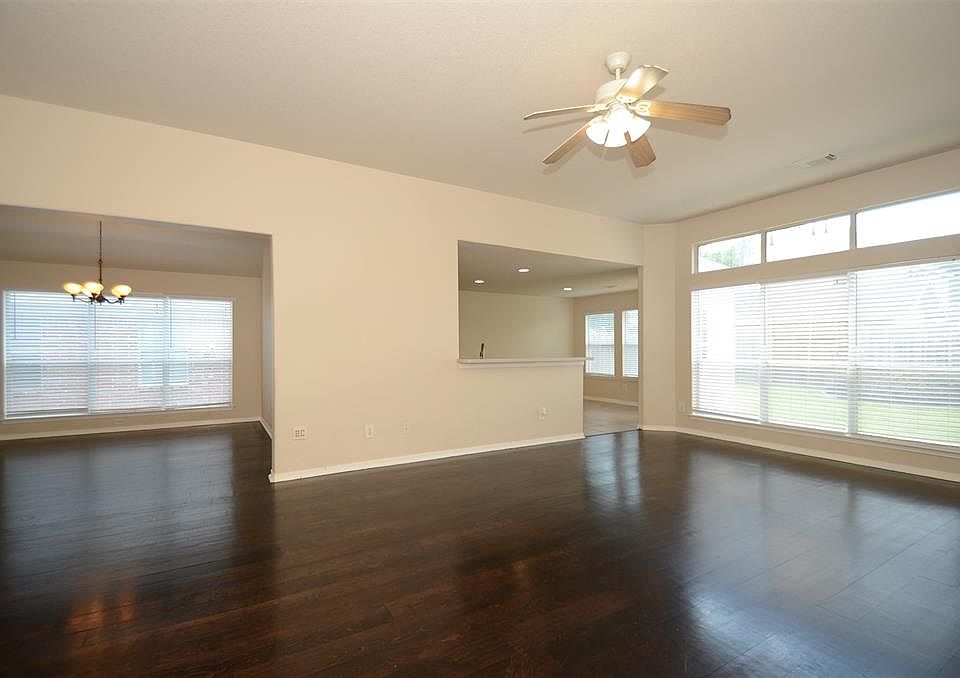 1st image of 20319 Avery Point Dr