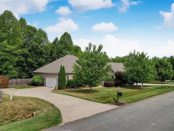 2nd image of 350 High Knoll Dr