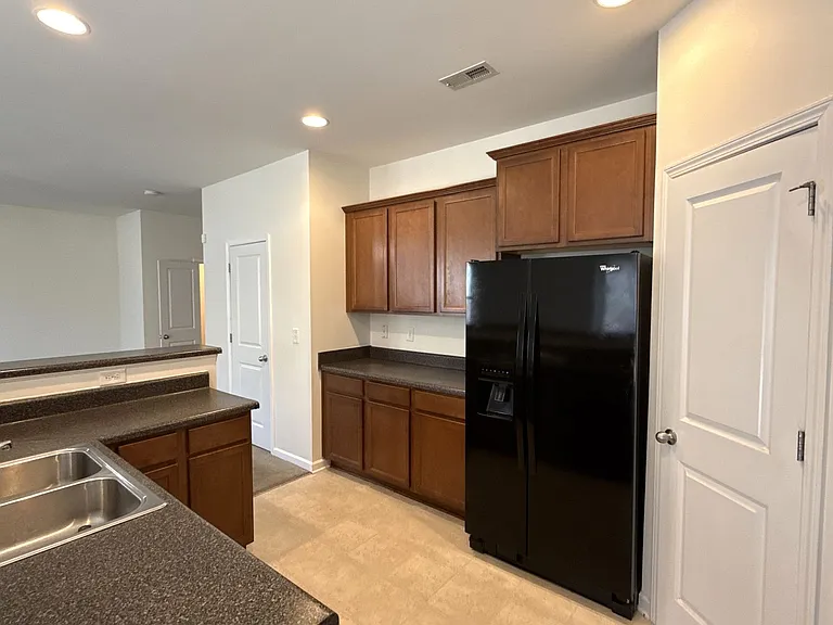 354 Cornielle Ln — Photo 8