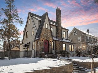 218 Burns Way, Fanwood, NJ 07023