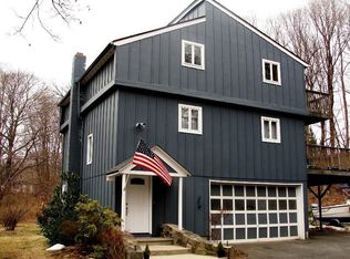 17 1/2 Milwaukee Ave, Bethel, CT 06801