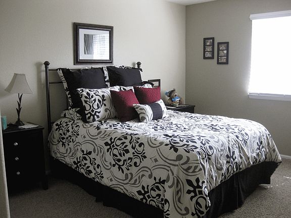 Master with walk-in closet