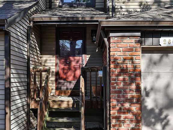 2nd image of 260 Centerbury Ct