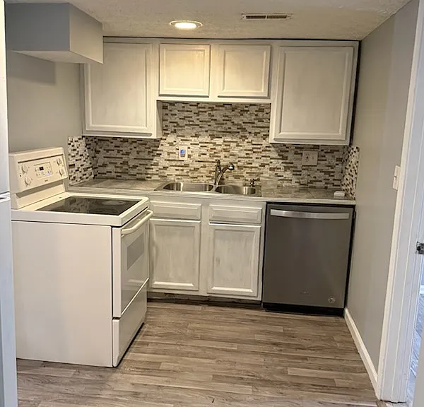 3556 Central Ave — Photo 12