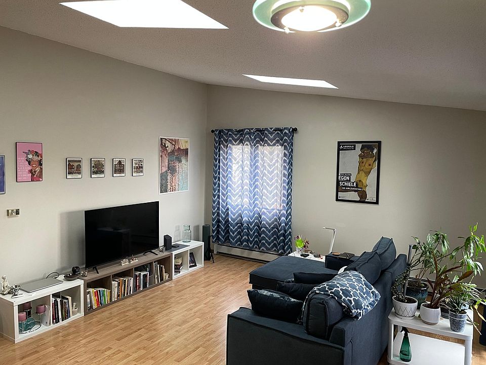 1st image of 22 Echo Ct APT 18