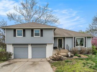 520 E 125th Ter, Olathe, KS 66061