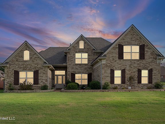 2nd image of 4914 Wedgewood Dr