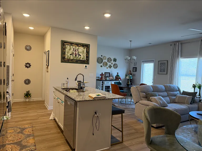1173 Westhampton Way #1173 — Photo 1