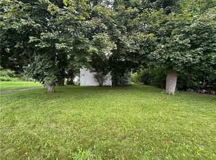 337 Middle Rd, Henrietta, NY 14467