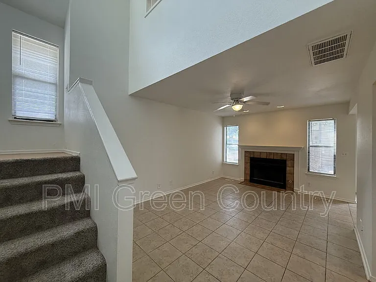 6028 S 90th East Pl — Photo 8