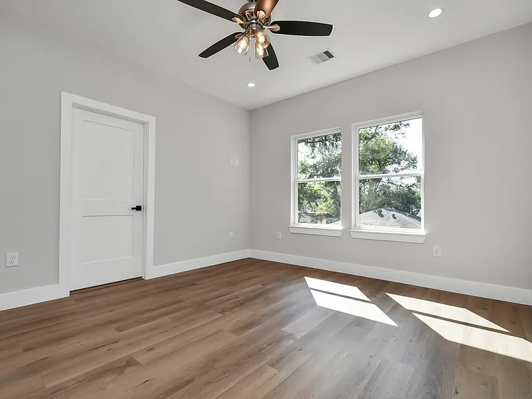 4706 Gunter St — Photo 16