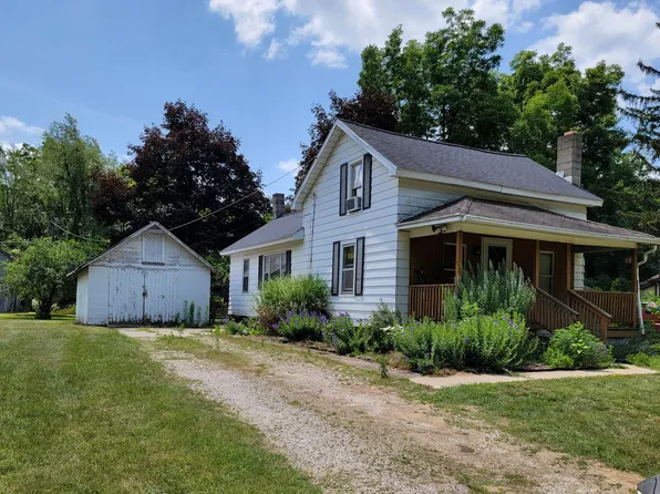 5273 Monroe St, Osseo, MI 49266