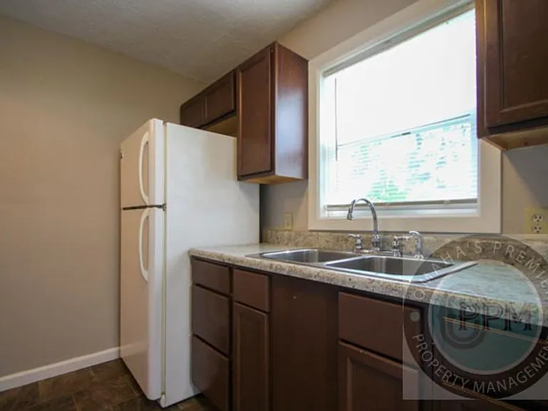 2409 Washington St — Photo 9