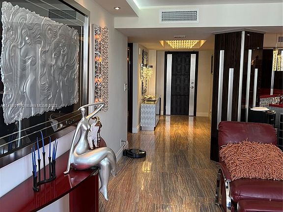 3rd image of 1920 S Ocean Dr APT 15D