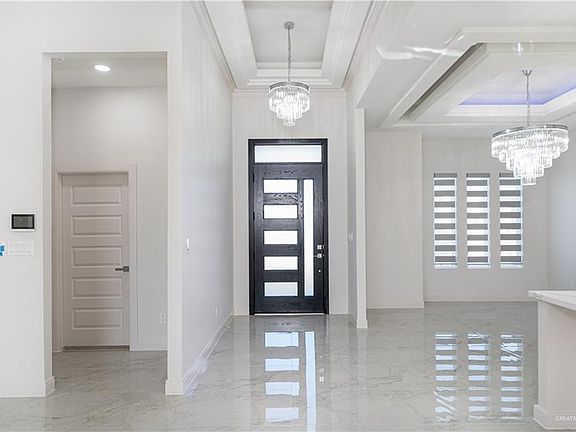 2nd image of 905 Azalea St