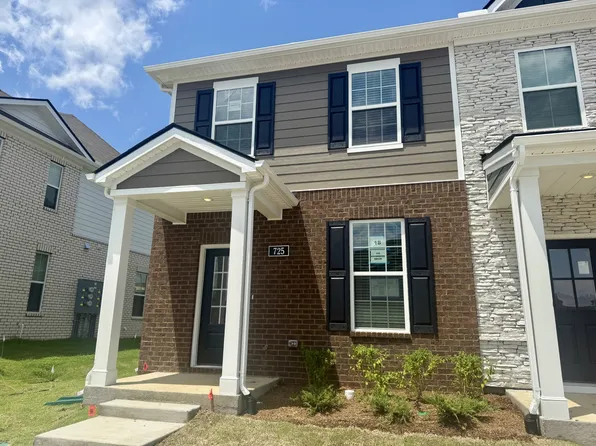 725 Ashbrook Dr, Lebanon, TN 37087