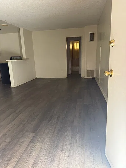 2 bed, $2,150 — Photo 4