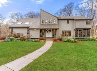 48 Ash St, Hopkinton, MA 01748