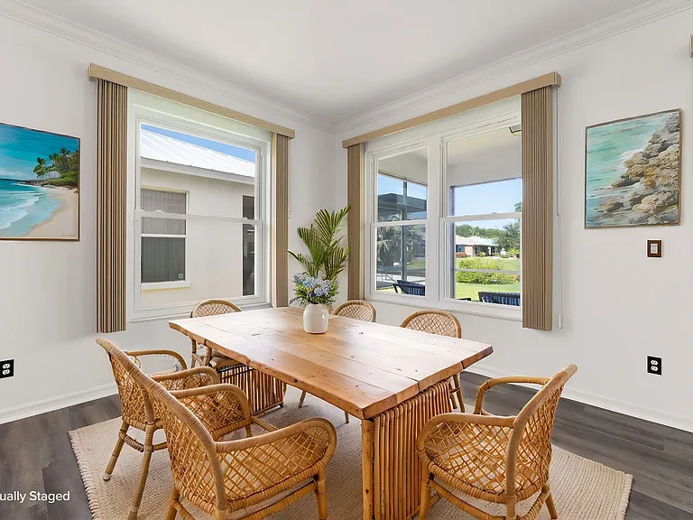 223 Stanhope Cir — Photo 3