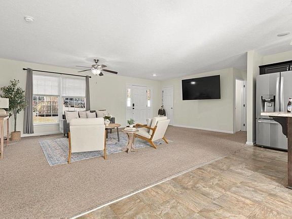 4th image of 570 Kentmoor Farm Rd