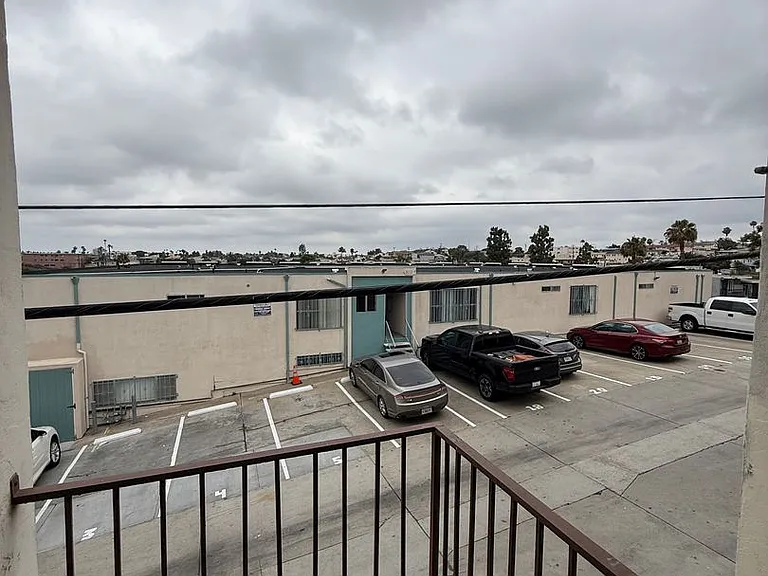 4170 52nd St — Photo 28