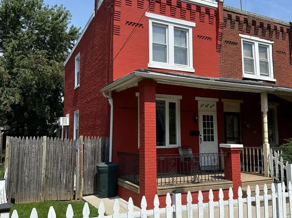 6820 Hegerman St, Philadelphia, PA 19135