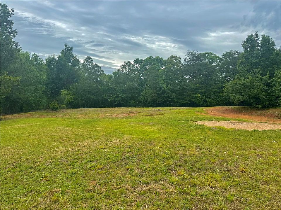 1st image of 104 Carson Creek Dr