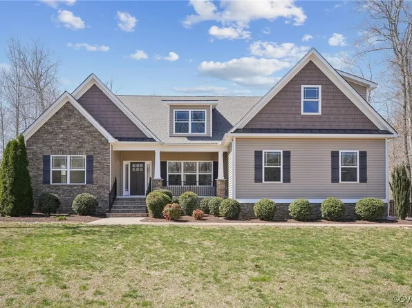 13185 Rooney Lee Dr, Ashland, VA 23005