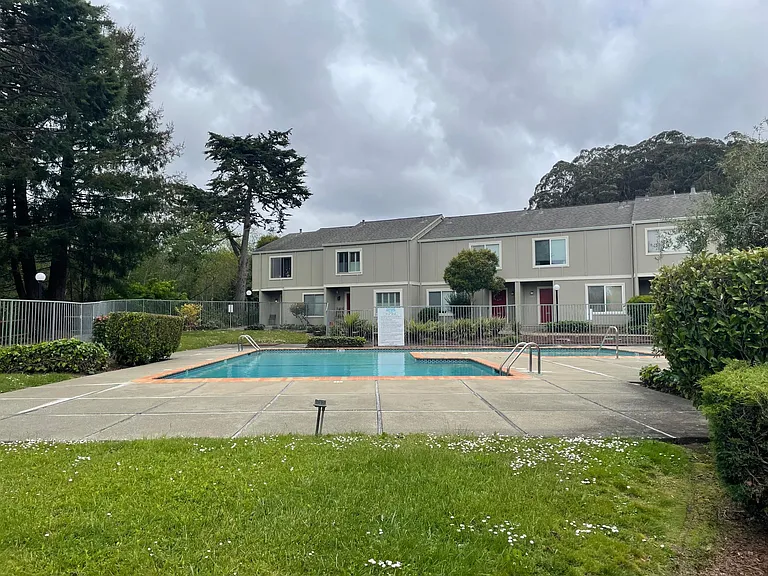 1281 Rosita Rd — Photo 12