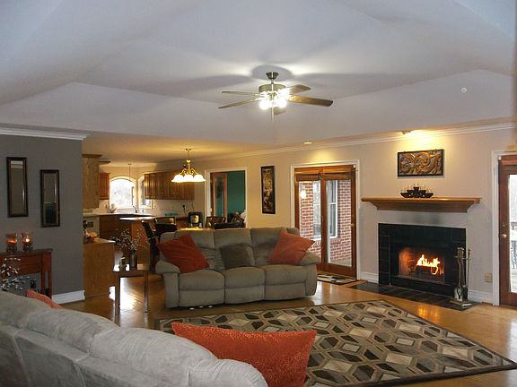 2873 E CLARKSTON GREAT ROOM