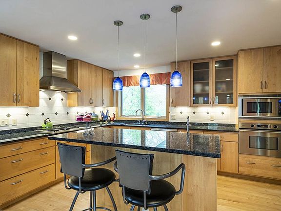 4th image of 3080 Yarmouth Greenway Dr
