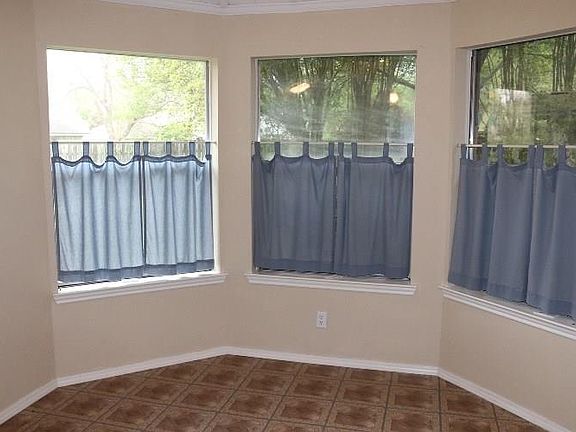 5th image of 22007 Glenburn Manor Ln