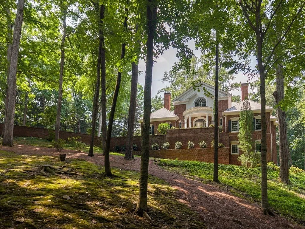 5 bed, 6.5 bath, 5774 sqft, $20,000 — Photo 2