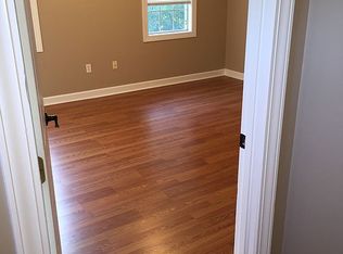11 Stanford Ct, Jackson, MS 39211