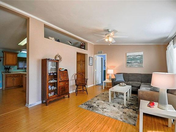 4th image of 35021 Salem Ct