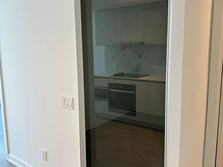 8 Wellesley St W #5602 — Photo 13