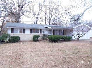 2036 E Holly Ct, Springfield, MO 65804