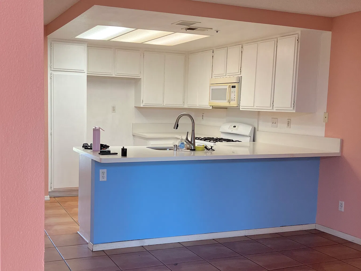 3 bed, 2.5 bath, 1455 sqft, $3,100 — Photo 3