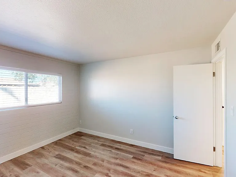 1714 E Ocotillo Rd — Photo 22