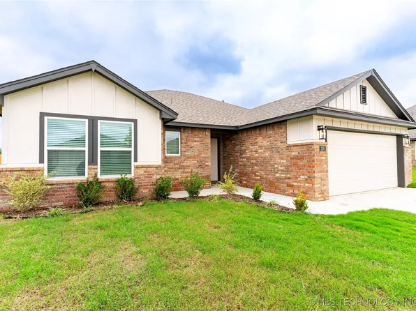219 S 25th St, Collinsville, OK 74021