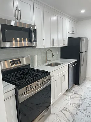 Rented by Daniel Gale Sotheby's International Realty | media 11