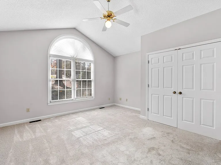 22 Country Club Dr — Photo 20