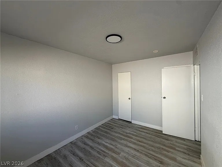 2111 Stewart Ave #B — Photo 24