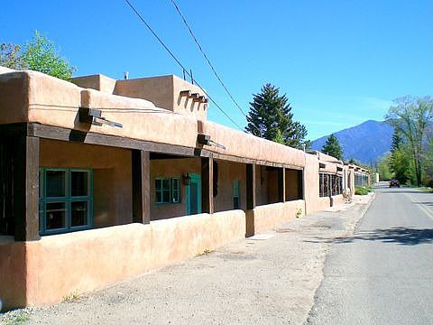 1st image of 104 La Loma St