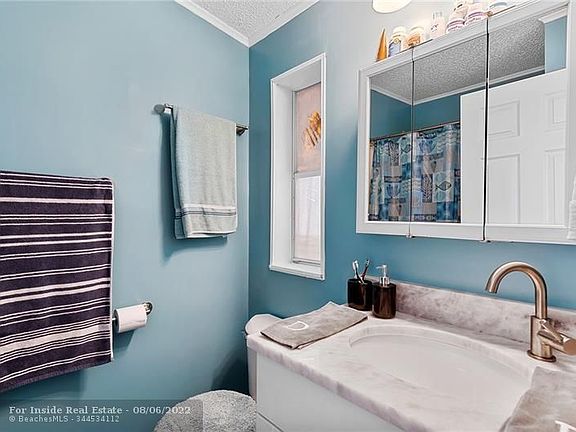 5th image of 1800 Flamingo Pl