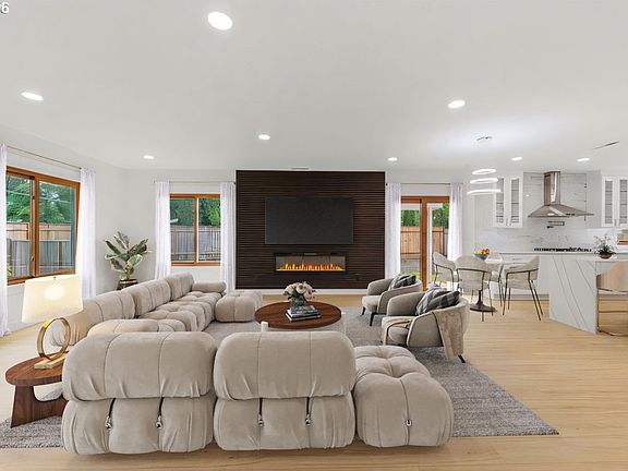 2nd image of 75 NW Meadow Dr