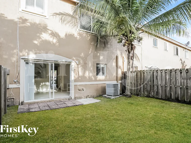 21471 SW 86th Pl — Photo 15